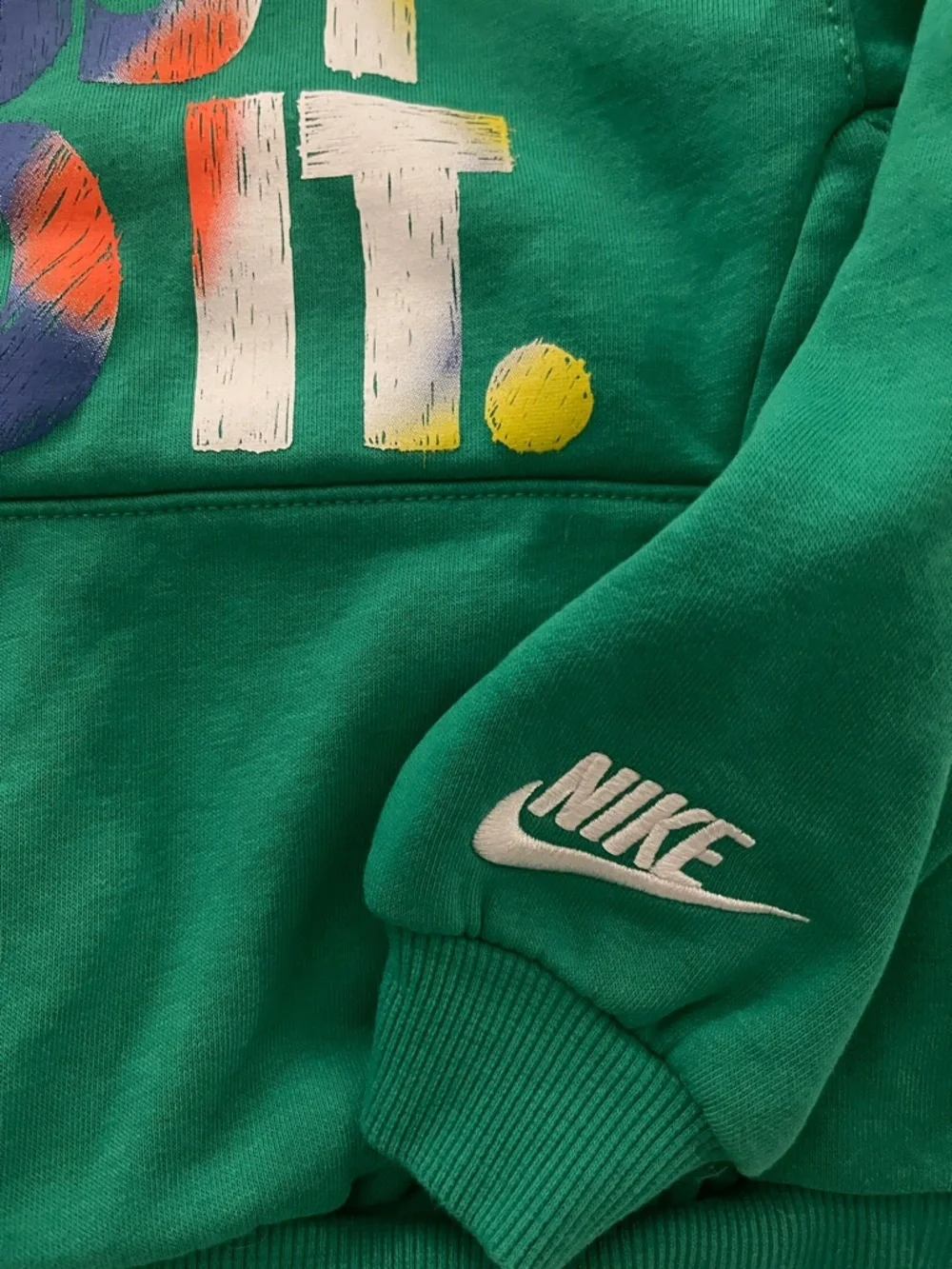 Nike Green Hoodie and Sweatpants Set with JUST DO IT. Graphic